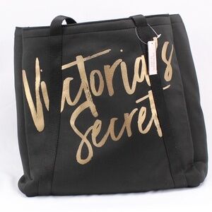 NWT VICTORIA’S SECRET Bag